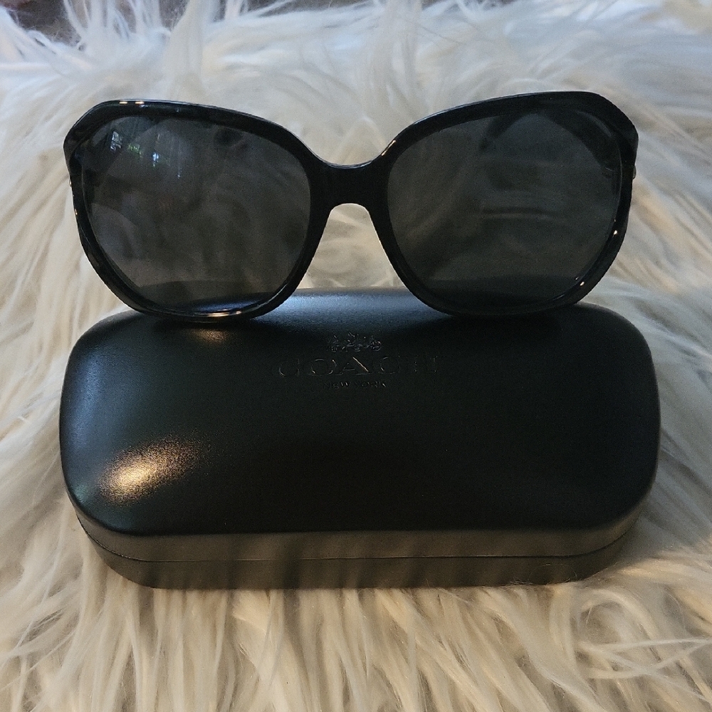 🌸🌸NEW COACH🌸🌸 Authentic Coach Black Integration Flower Sunglasses!
